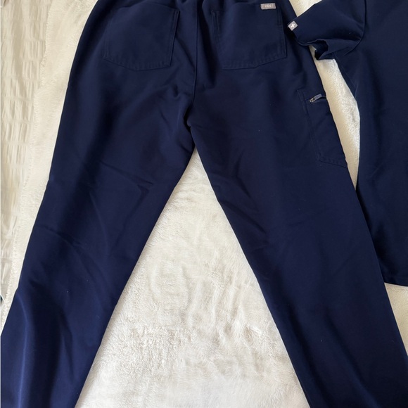 Figs Navy Blue Scrub Set - Picture 3 of 4